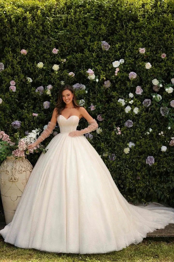 Sweetheart Long A-line Princess Glitter Sleeveless Lace Wedding Dress With Train (ZD15658) - VelvetHem