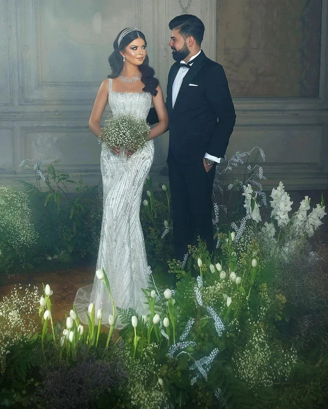 Trendy Floor Length Square Spaghetti Straps Sleeveless Mermaid Lace Wedding Dress (ZD15770)