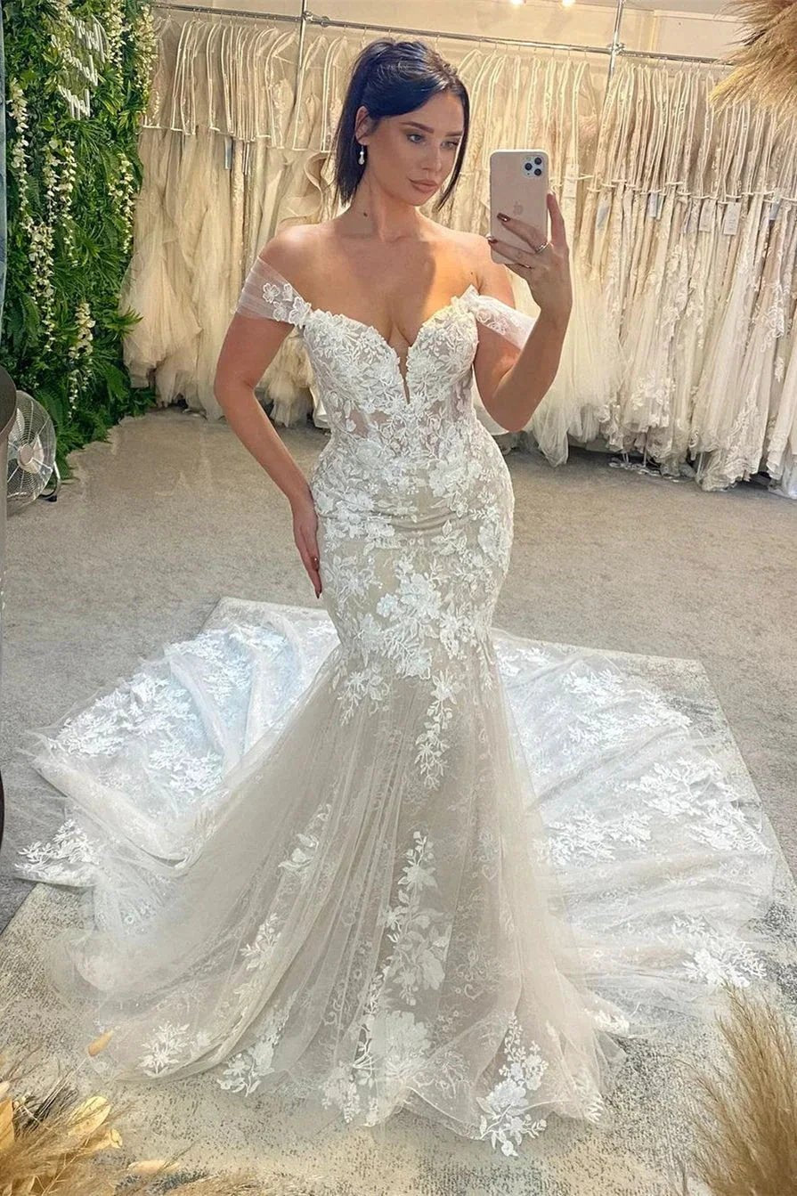Trendy Floor Length Sweetheart Sleeveless Off-The-Shoulder Lace Wedding Dress with Chapel Train (ZD15764)
