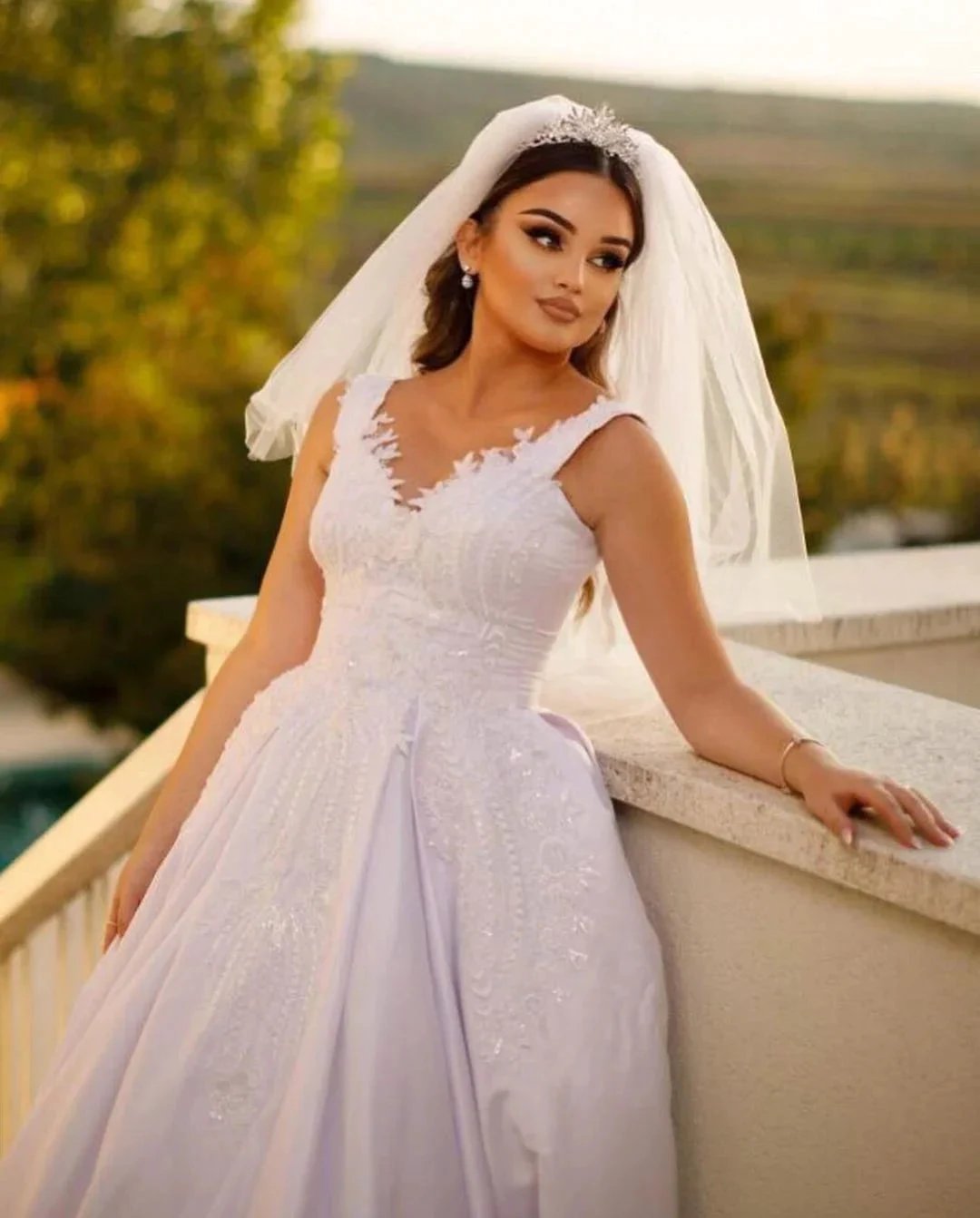 Trendy Floor Length Sweetheart Traps Sleeveless A-Line Satin Wedding Dress with Beads (ZD14778)