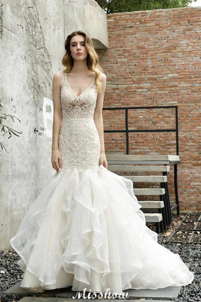 V-Neck Sleeveless Floral Lace Mermaid Bridal Gown Garden Puffy Tulle Slim Wedding Dress (ZD13964)