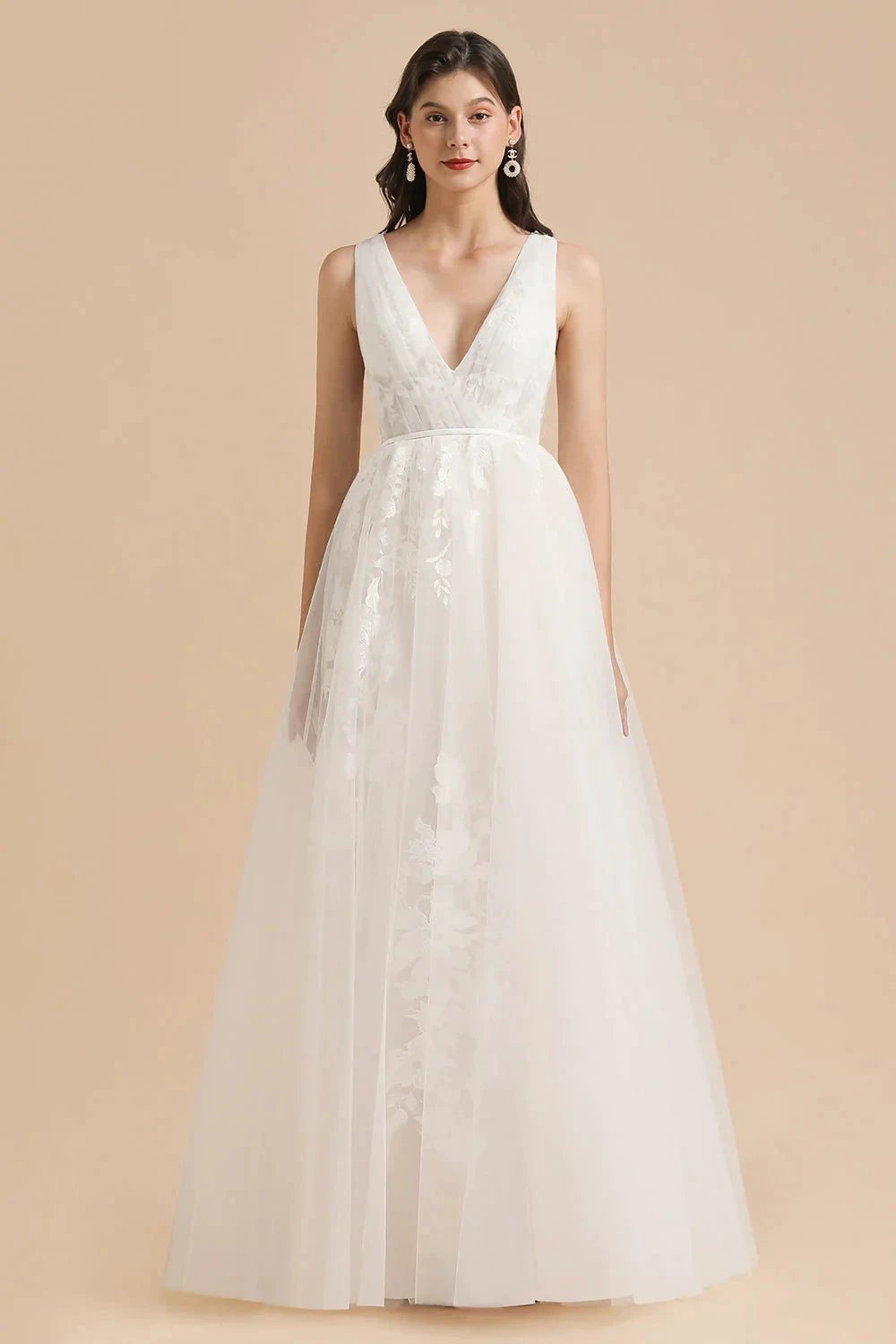 V-Neck Tulle Lace Appliques Simple Wedding Dress Garden Wedding Gowns Floor Length (ZD14764)
