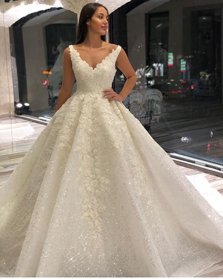 Vintage Long A-Line V-neck Appliques Lace Sequins Wedding Dress (ZD15101)
