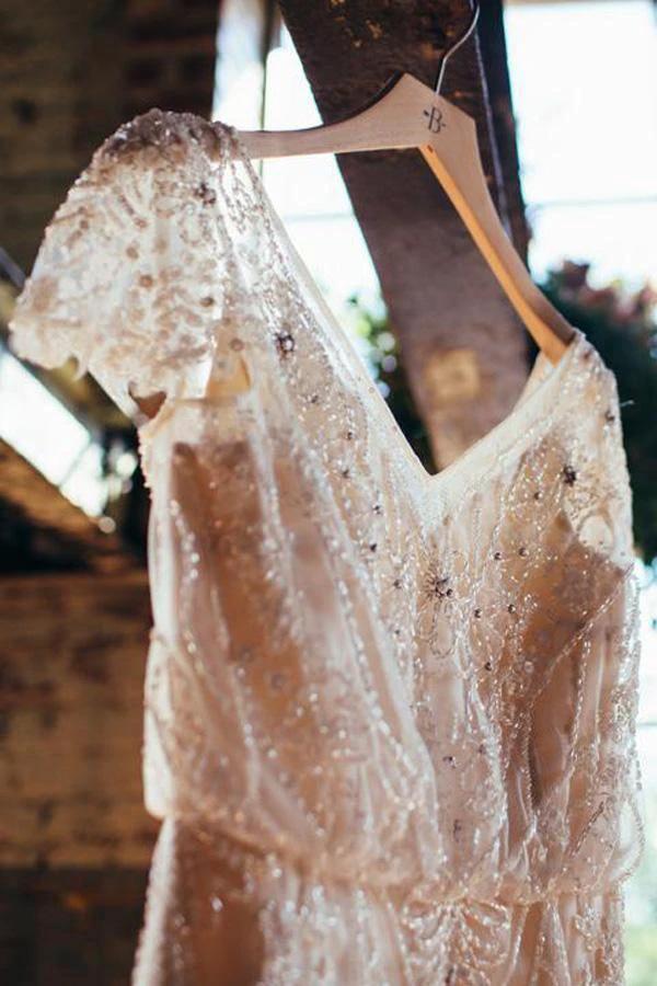 Wedding Dresses Romantic A-line V-neck Beading Sexy Chiffon Bridal Gown (ZD16003) - VelvetHem
