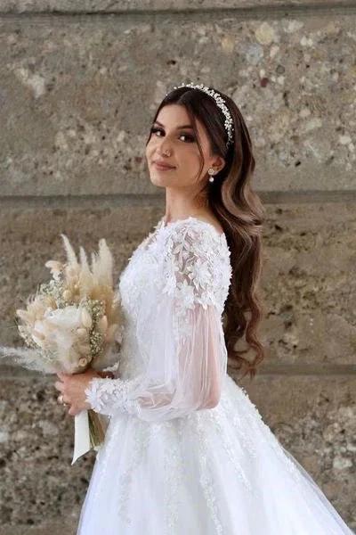 White A-line Long Sleeves Tulle Wedding Dress With Lace (ZD14651)