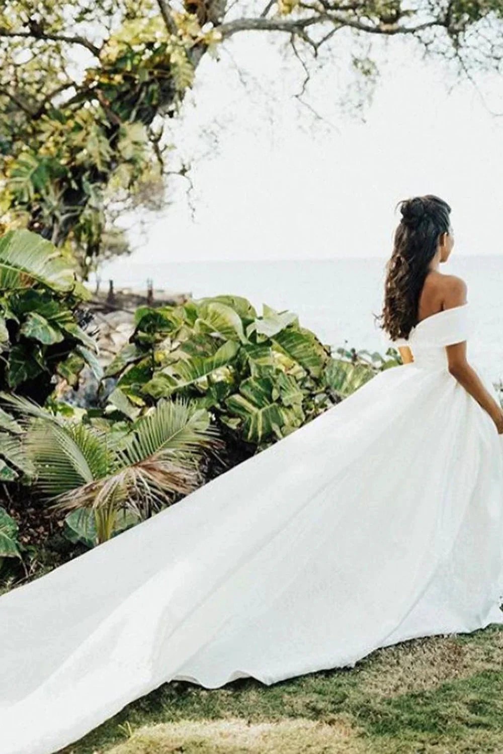 White Long Ball Gown Off The Shoulder Satin Wedding Dress (ZD15989)