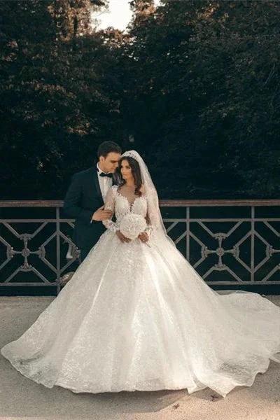 White Sweetheart A-line Long Sleeves Wedding Dress With Lace (ZD14650) - VelvetHem