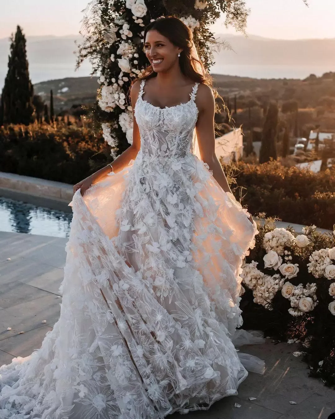 3D Flowers Appliques Long Wedding Dress Princess Bridal Gown fg7373 - View 5 | VelvetHem