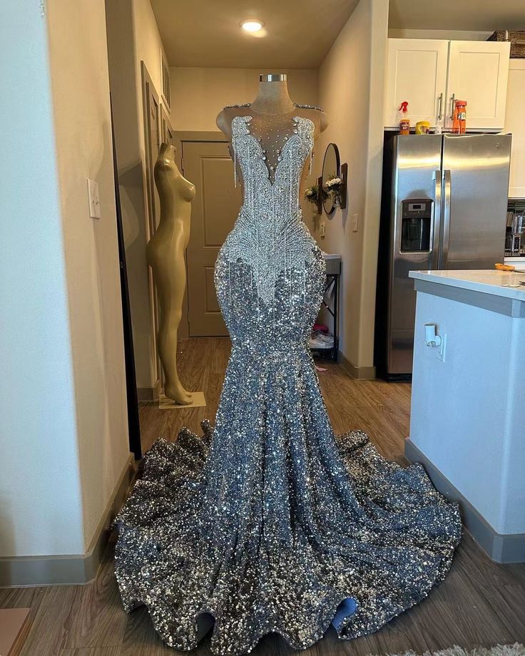 Sparkly Crystal Mermaid Prom Dresses Beaded Sequins Tight Formal Evening Dresses Tassel Party Dresses For Women fg7031 - VelvetHem