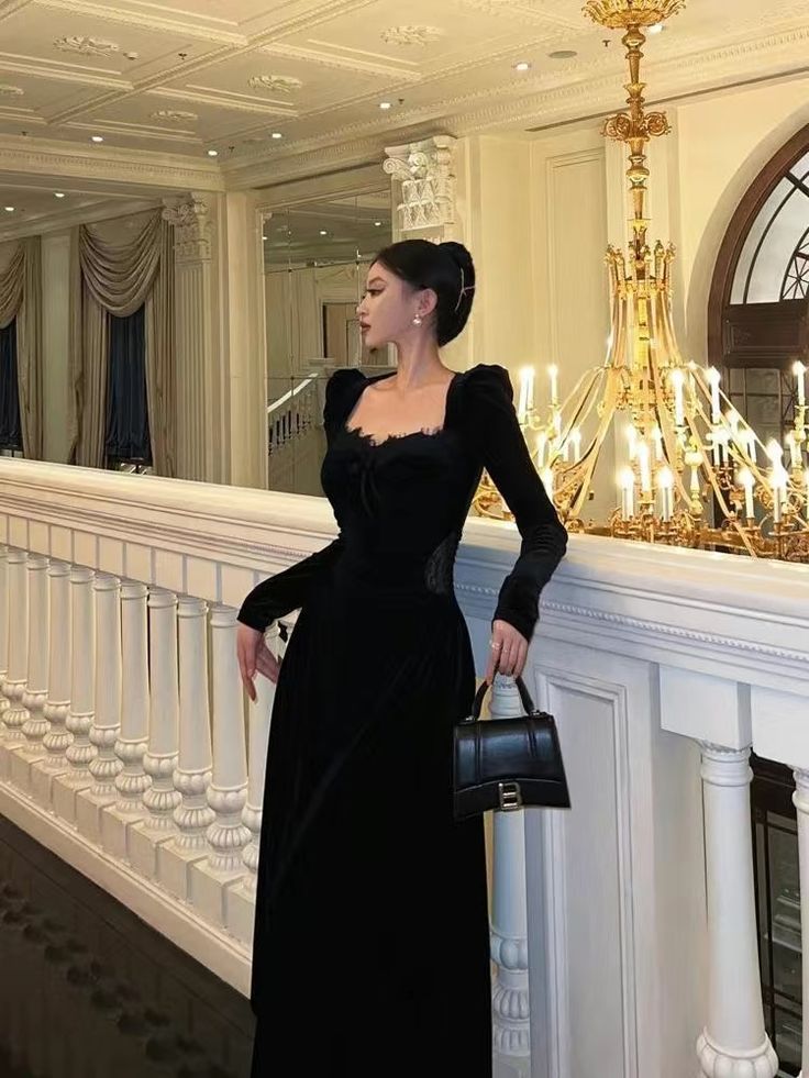 Vintage Balck Long Sleeve Dress Woman Elegant Fashion Velvet Prom Dresses fg7012 - VelvetHem