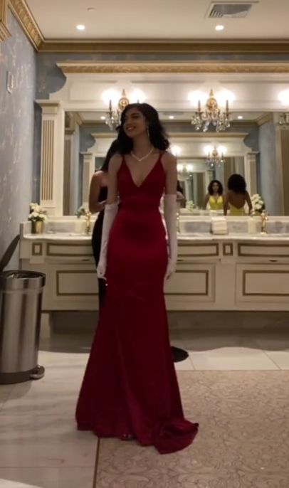 Sexy Mermaid Straps Floor Length Prom Dresses Formal Gowns fg7009 - View 2 | VelvetHem