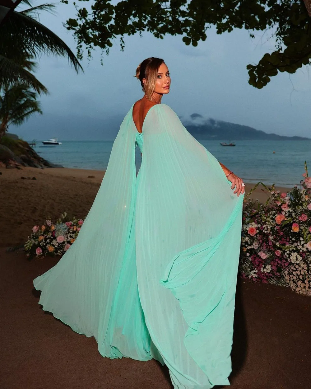 Party Dresses Elegant Mint Green Chiffon Prom Dress A-Line Long Cape Sleeves Floor Length Formal Evening Gowns fg6254 - View 2 | VelvetHem