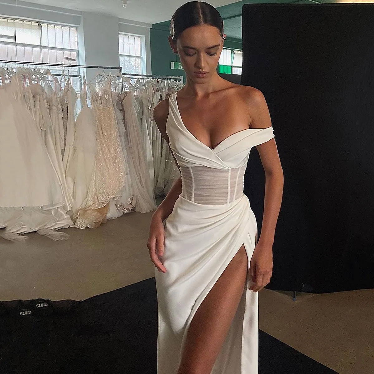 Elegant One-Shoulder Mermaid Wedding Dress fg6310 - VelvetHem