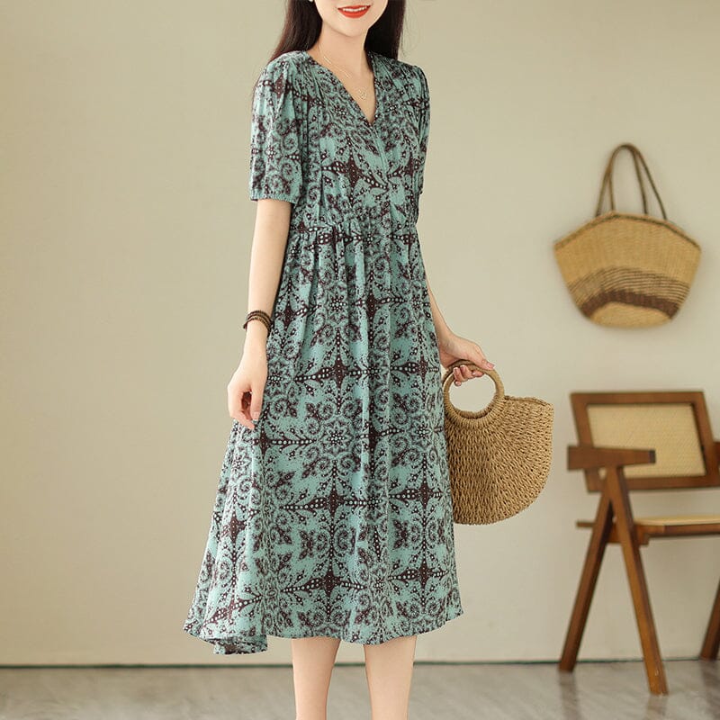 Sophisticated Dress with a Clean Classic Look