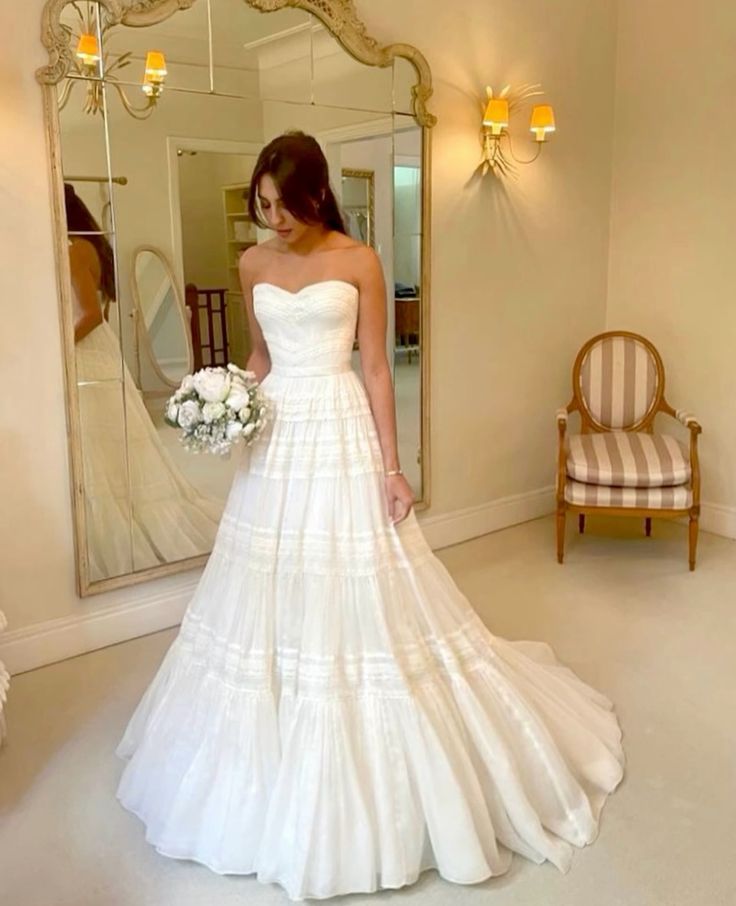 Vintage Wedding Dresses Strapless A Line Classic Bridal Gown fg6957 - View 3 | VelvetHem