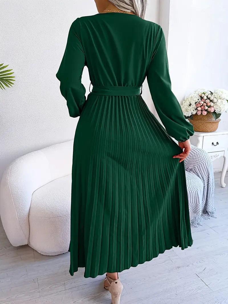 Verónica Effortless Pleated Midi Dress Chic Silhouette Collection