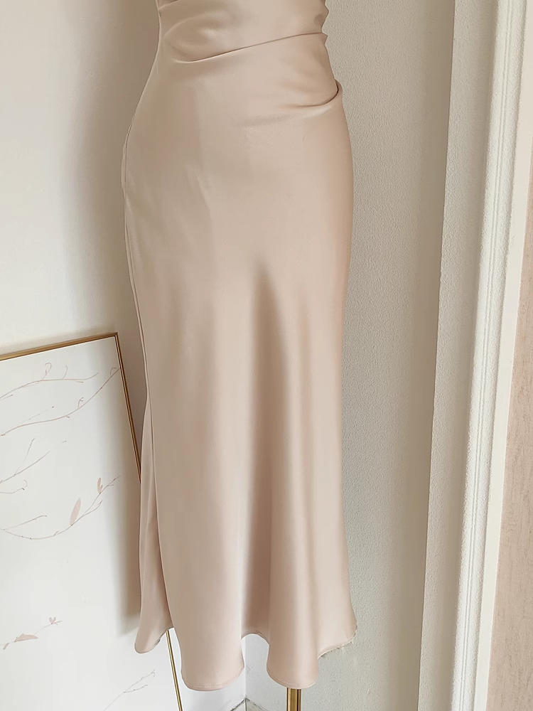 Sexy Sheath Boat Sleeveless Champagne Satin Party Dress Holiday Dresses - View 4 | VelvetHem