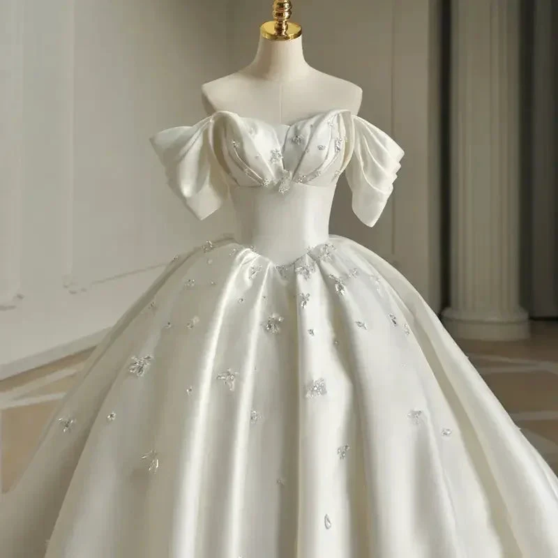 Heavy Industry Luxury Satin Tail Wedding Dress (ZD13706) - VelvetHem