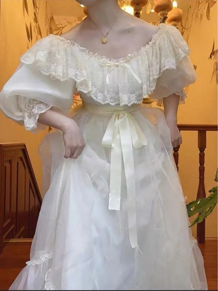 Vintage Victorian Style White Princess Dress Retro Lace Puff Sleeve Romantic Dress fg7265 - View 2 | VelvetHem