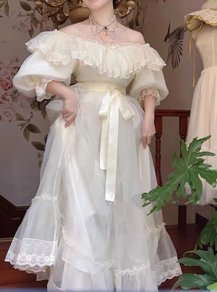Vintage Victorian Style White Princess Dress Retro Lace Puff Sleeve Romantic Dress fg7265 - View 4 | VelvetHem