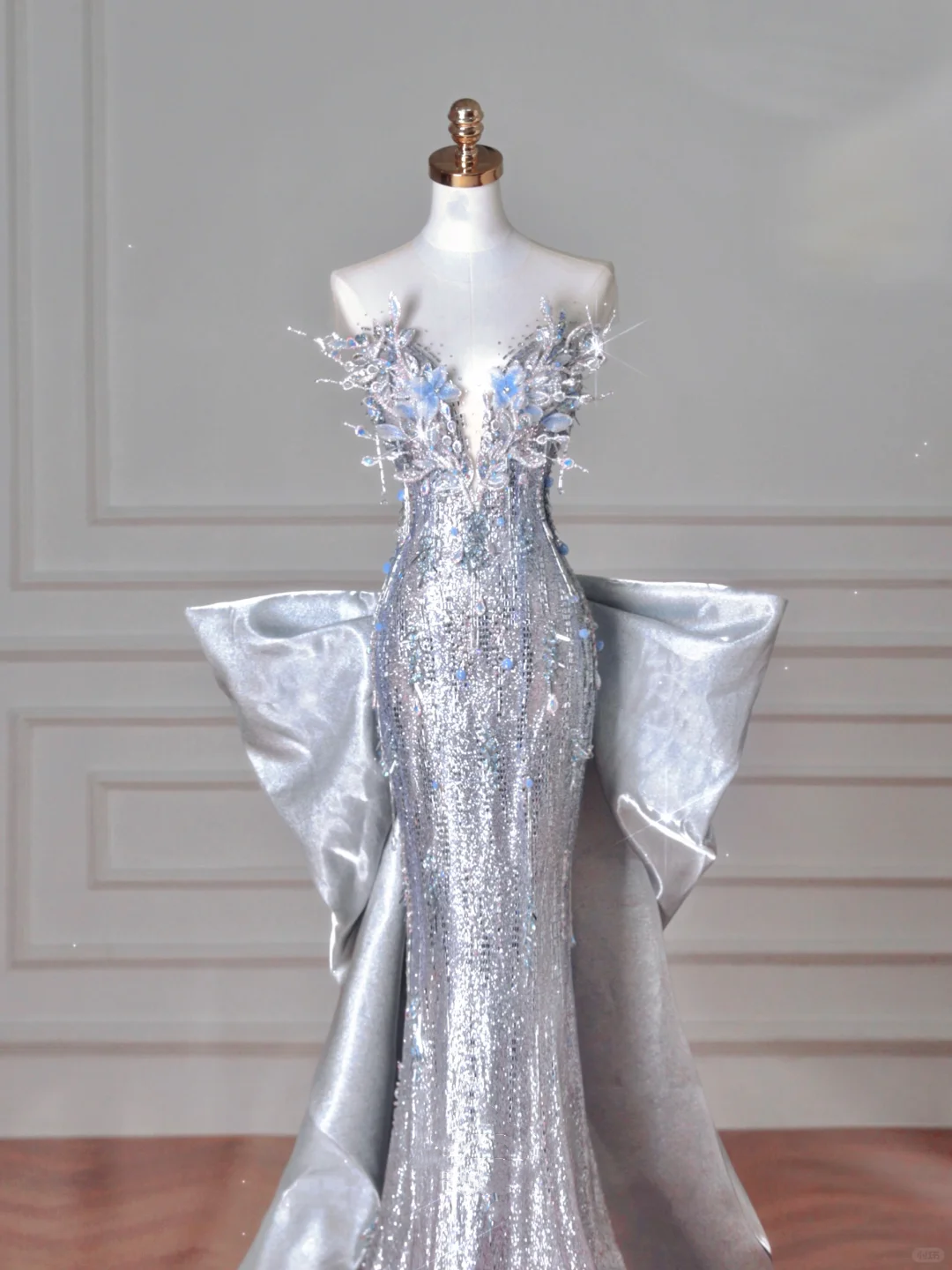 Luxury Silver Sequin 3D Beaded Mermaid Evening Dress Long Prom Dress With Bow Y8640