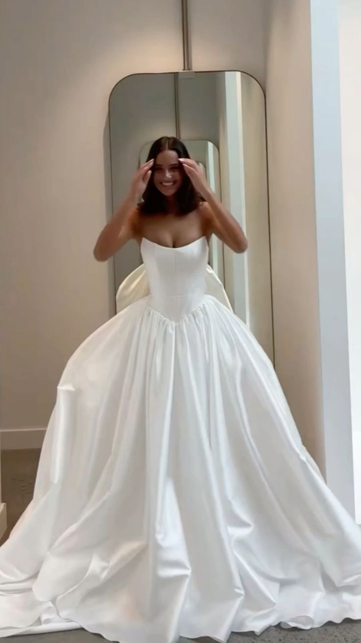 Stunning Ball Gown Strapless Satin Wedding Dresses fg7290 - View 2 | VelvetHem