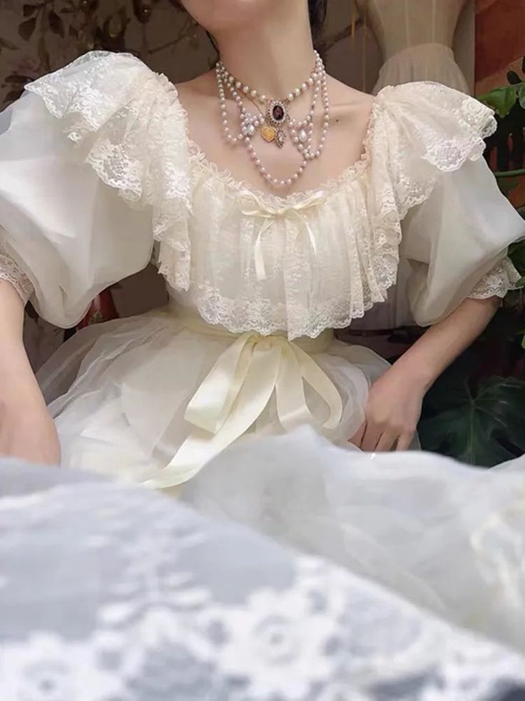 Vintage Victorian Style White Princess Dress Retro Lace Puff Sleeve Romantic Dress fg7265 - View 5 | VelvetHem