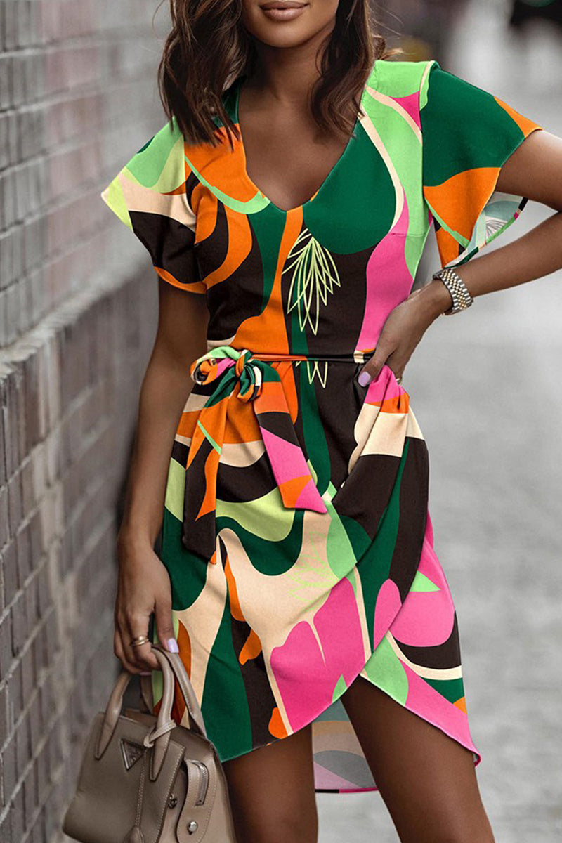 Well Tailored Dress with a Graceful Silhouette
