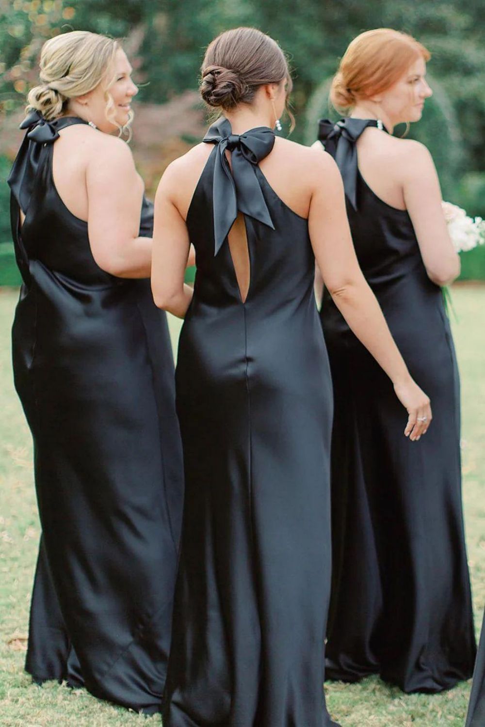 Beauty Sheath Halter Neck Black Long Bridesmaid Dress with Bowknot - View 2 | VelvetHem