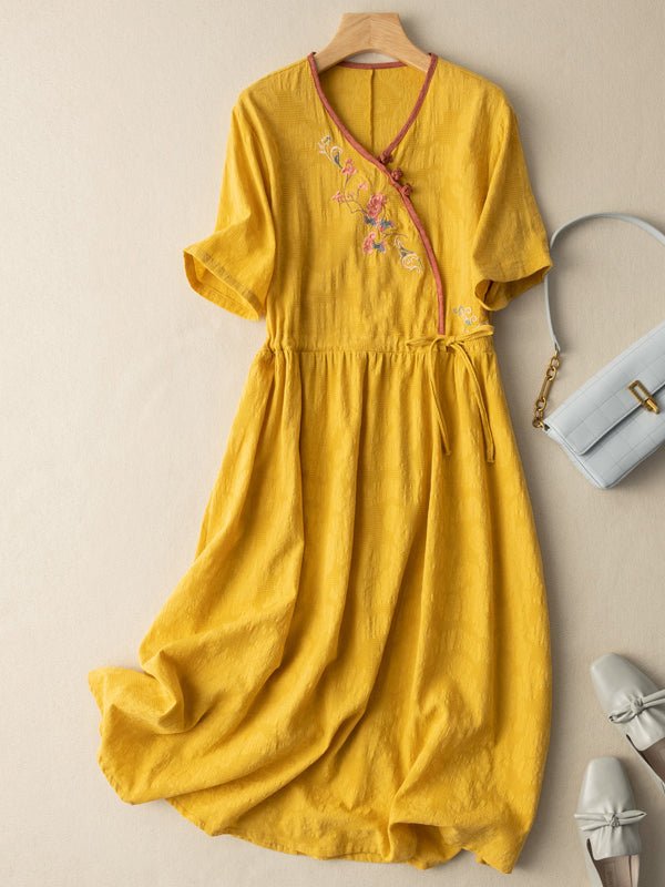 Gracefully Styled Dress for Any Occasion