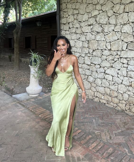 Sexy V-neck Spaghetti Strap Split Side Mermaid Long Prom Dress fg6890 - VelvetHem