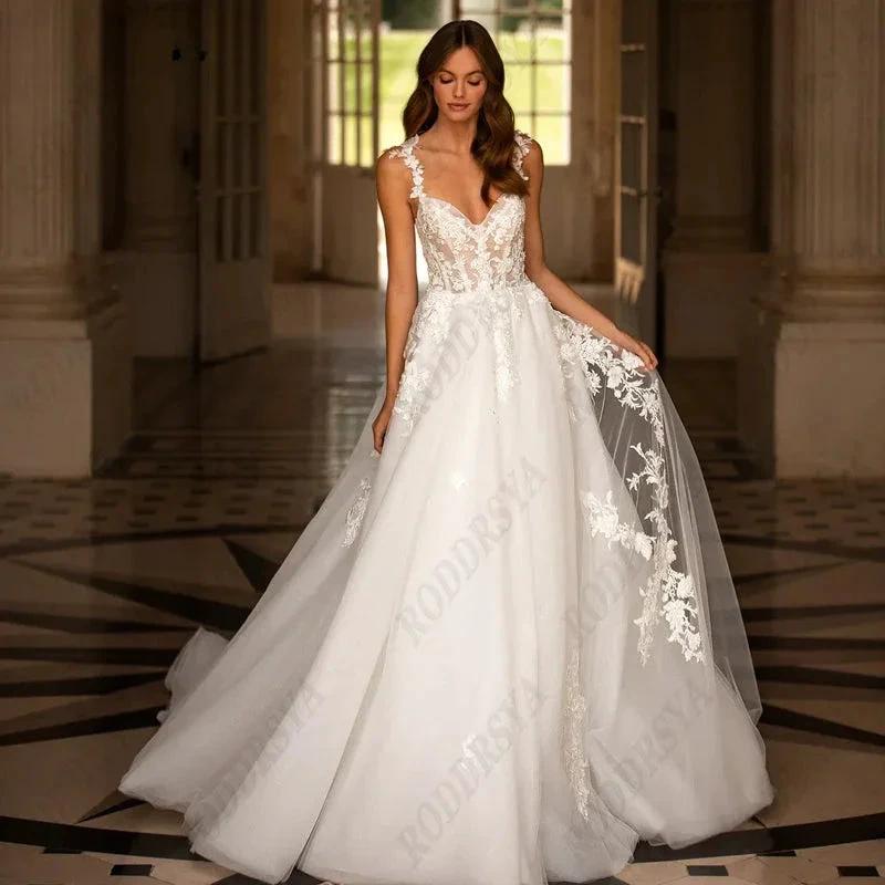 Sexy V-Neck Backless Wedding Dress For Women Romantic Tulle  Spaghetti Straps Bride Party A-line Sleeveless Bridal Gown (ZD13506)