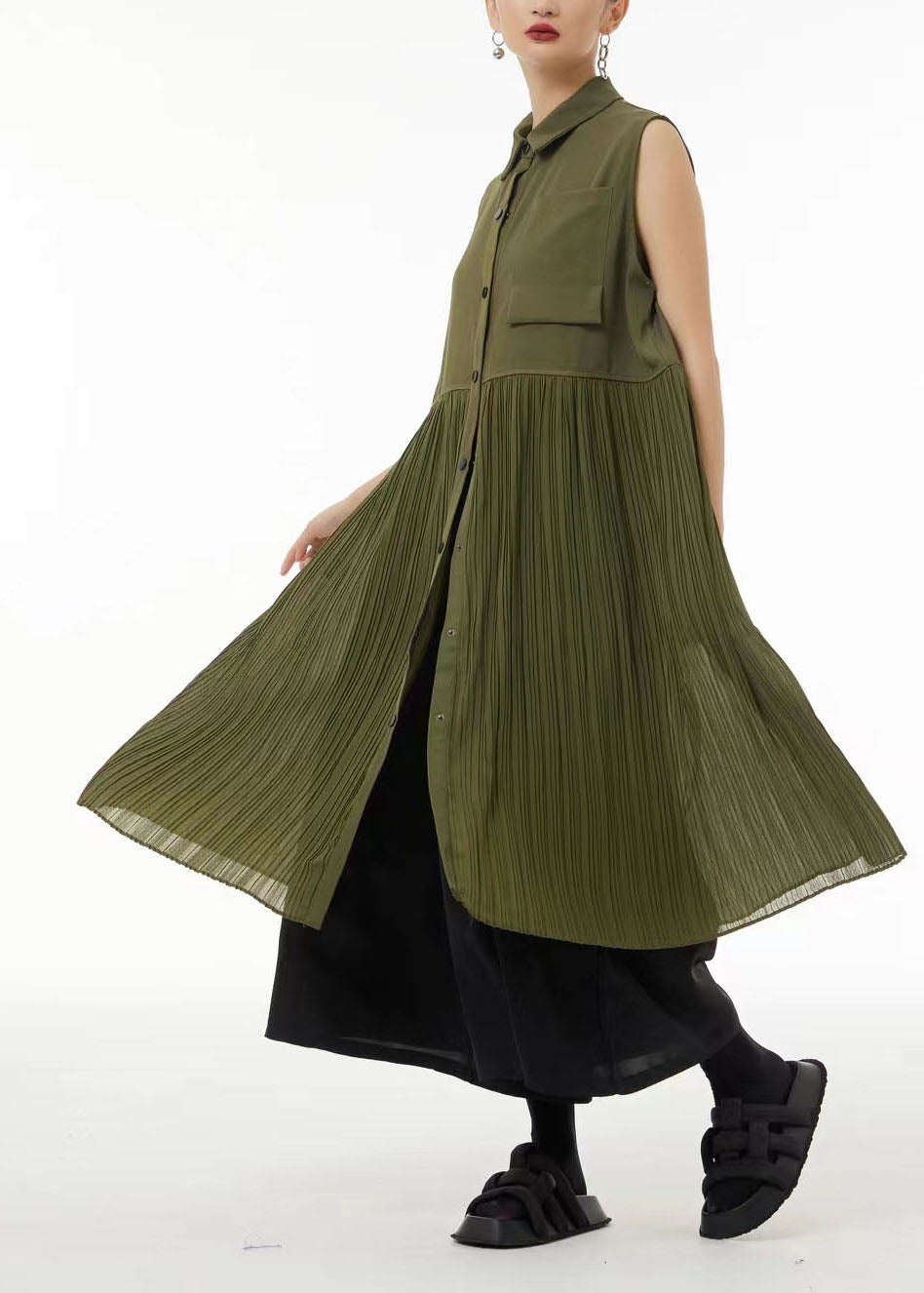 Effortlessly Elegant Dress with a Timeless Design
