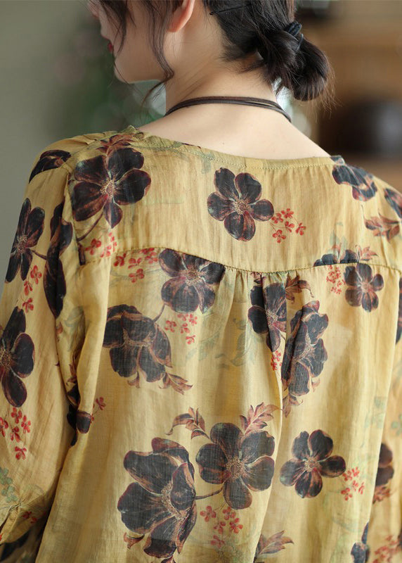 Classic Vintage Shirt with a Flattering Fit
