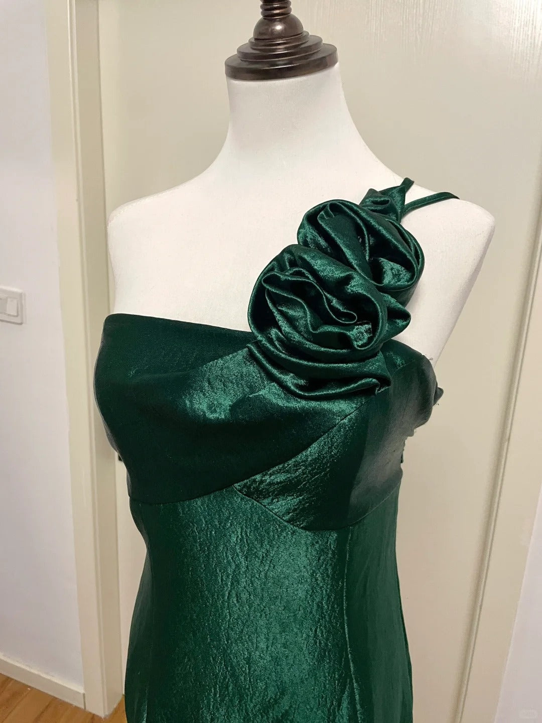 Elegant Dark Green 3D Floral One-shoulder Satin Long Prom Dress Evening Dress - View 3 | VelvetHem