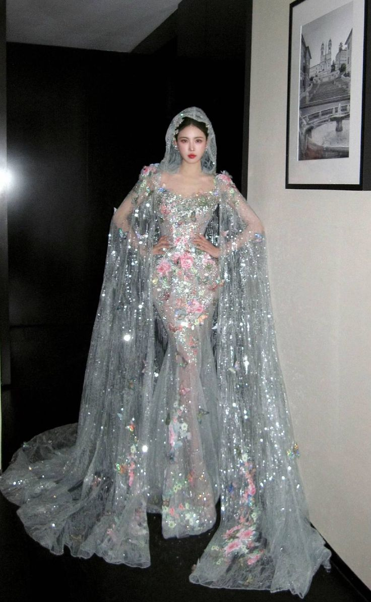 Glamorous Silver Tulle Sequin Beaded Butterfly Appliques Mermaid Long Wedding Dress Formal Bridal Dress