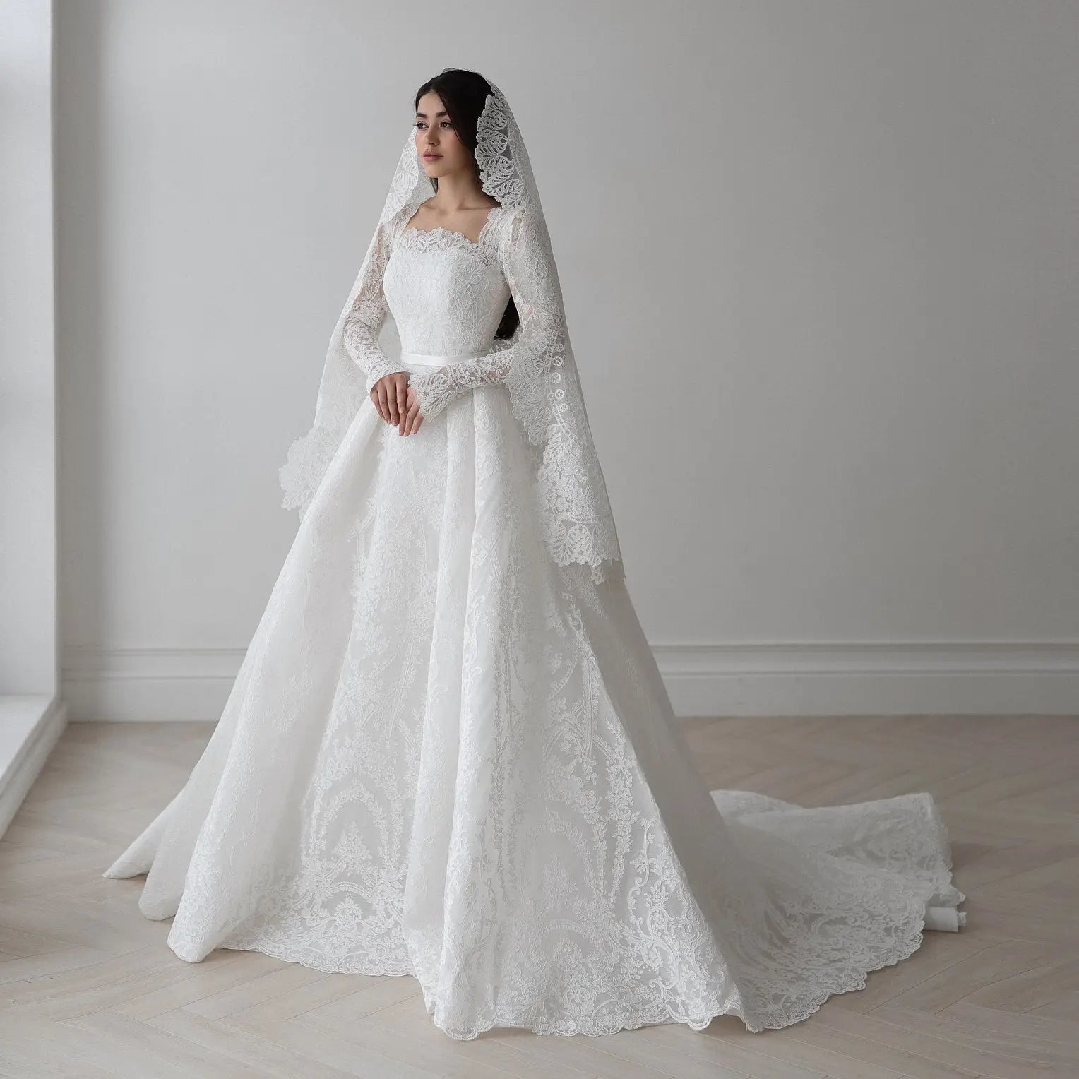 Luxury White Lace Long Sleeve Square Neck Wedding Dress with Veil ZP136