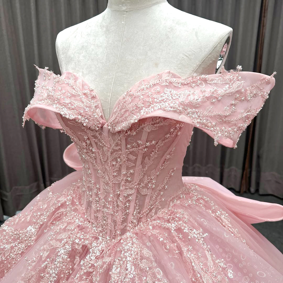 Beautiful A Line Off the Shoulder Pink Quinceanera Dress with Appliques Beading
