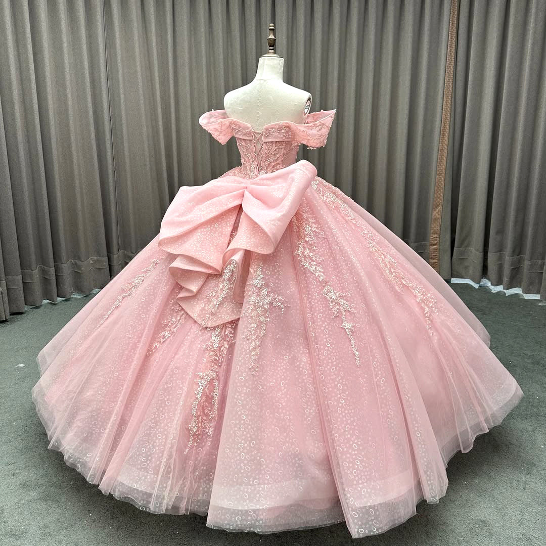 Beautiful A Line Off the Shoulder Pink Quinceanera Dress with Appliques Beading