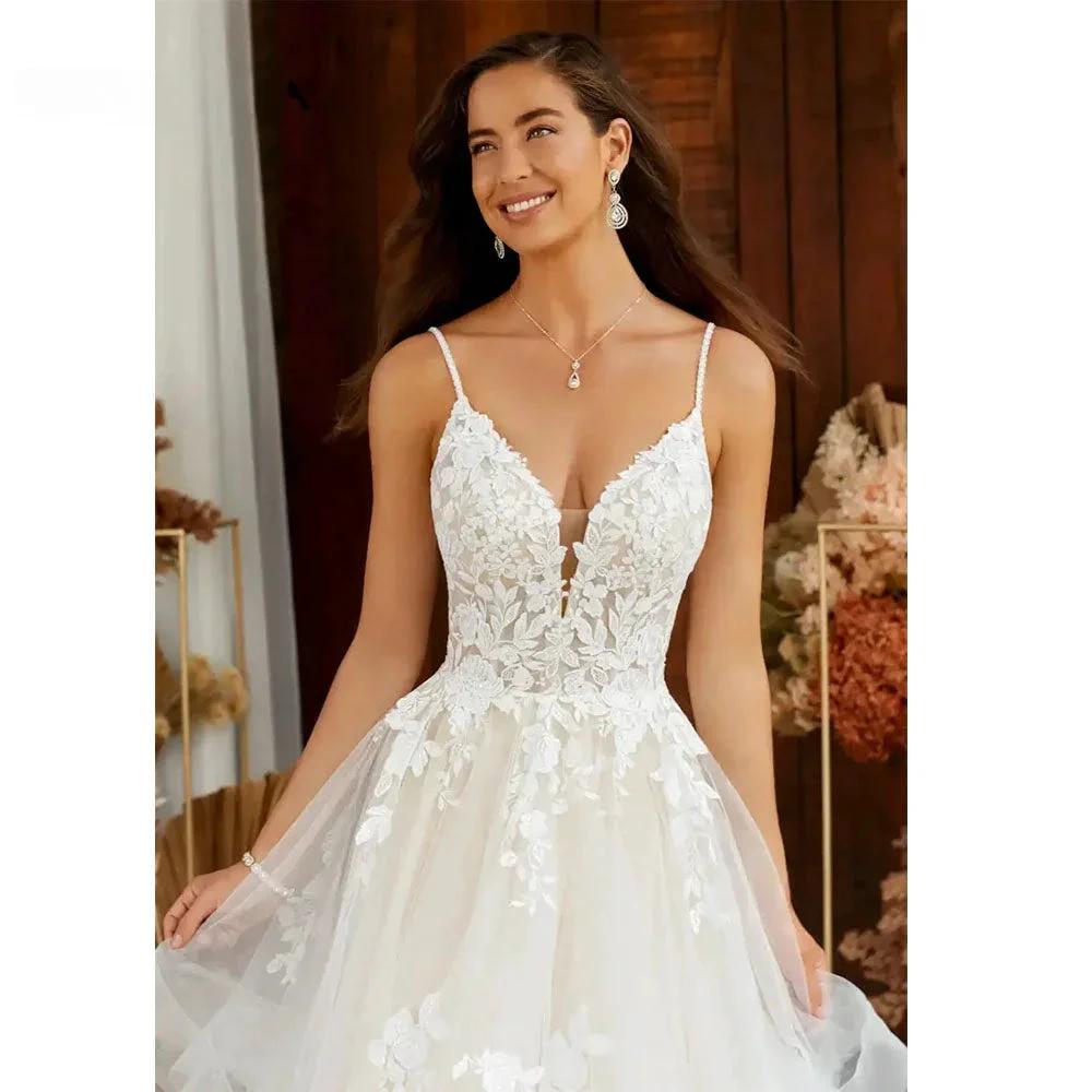 Boho Elegant Wedding Dress For Women  V-Neck A-Line Tiered Lace Appliques Backless Bridal Gowns Vestidos De Novia (ZD13533)