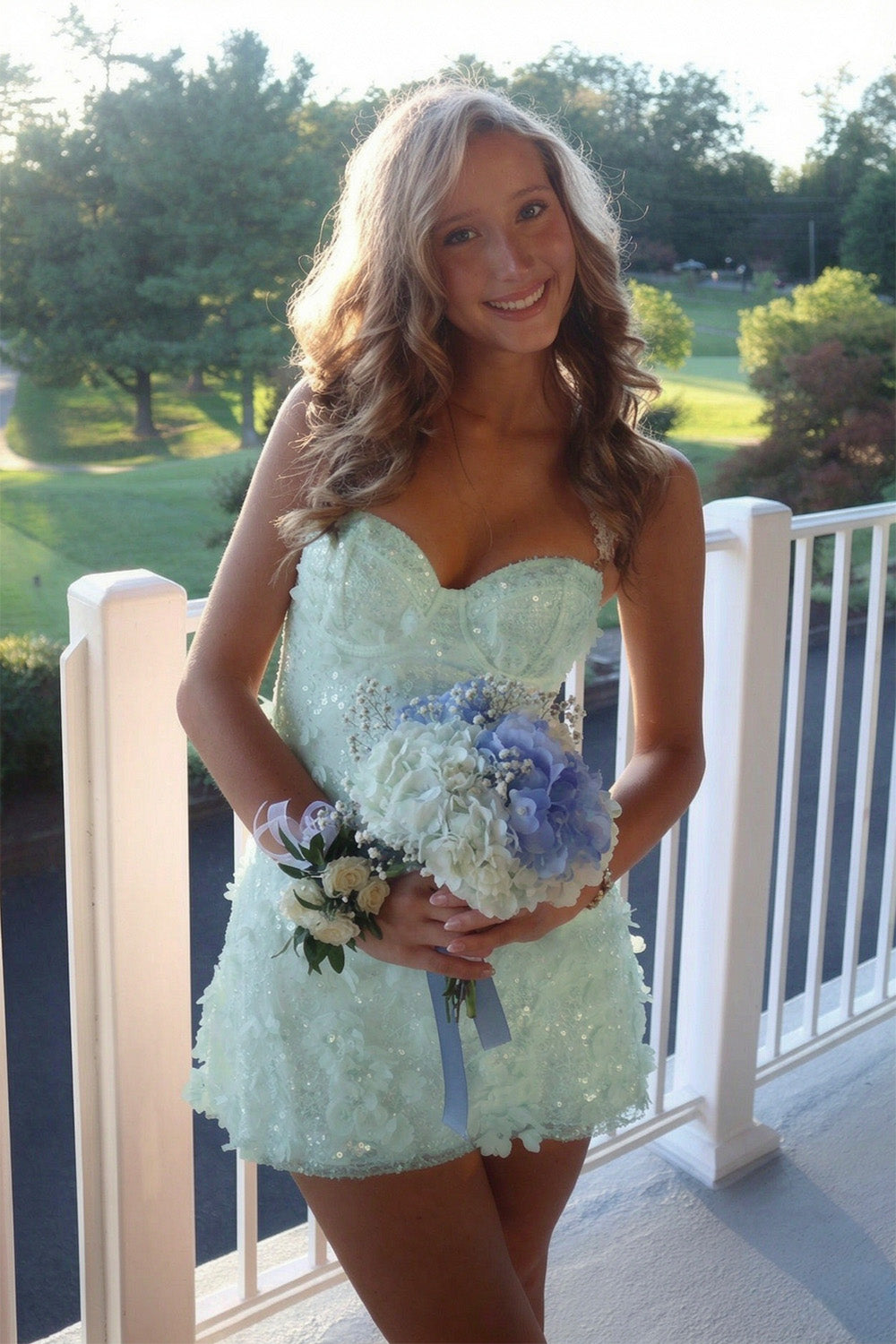 Glamorous A Line Sweetheart White Short Homecoming Dress with Appliques