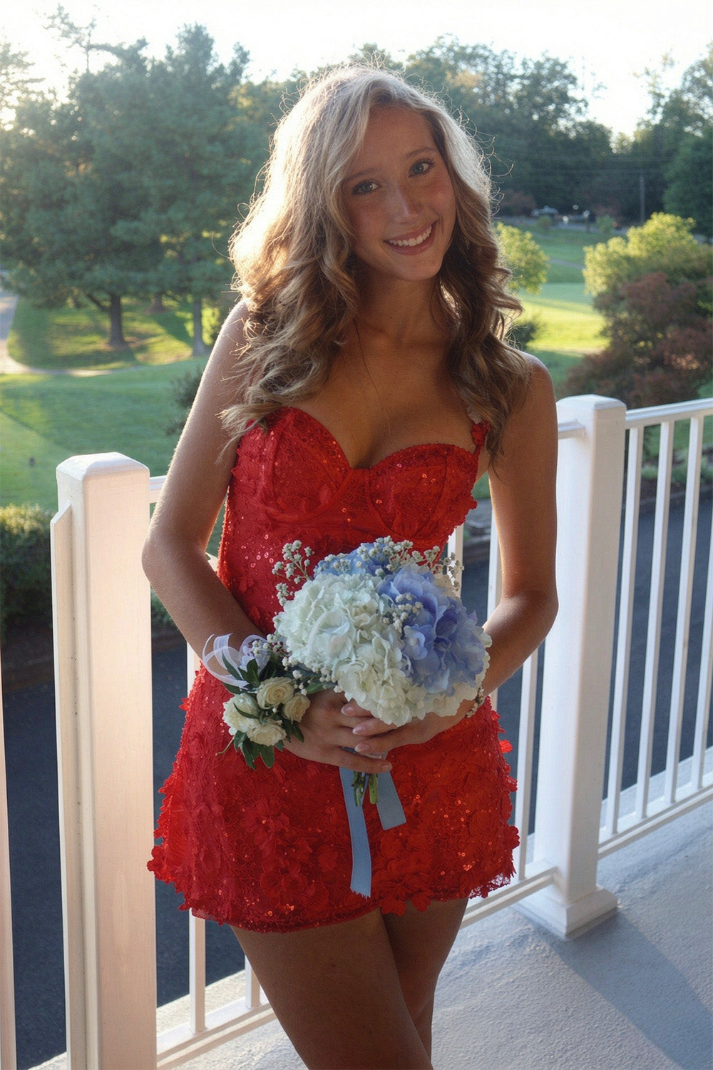 Glamorous A Line Sweetheart White Short Homecoming Dress with Appliques