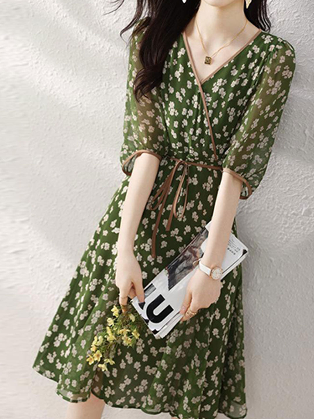 Gracefully Styled Dress for Any Occasion