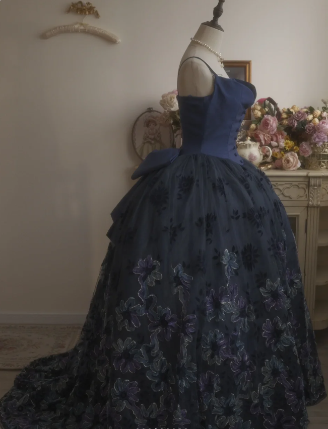 Vintage Elegant Navy Blue Bow Embroidered Train Tulle Ball Gown Evening Dress Sweet 16 Dress - View 4 | VelvetHem