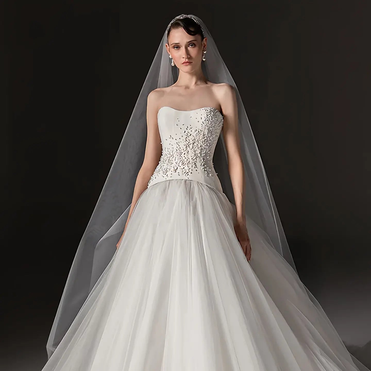 Elegant White Strapless Bodice Crystal Ball Gown Wedding Dress with Veil ZP080