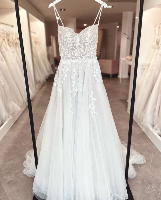 A Line Wedding Dresses for Women Simple Beach Wedding Dresses Sexy Boho Lace Appliques Beaded Bridal Gowns - VelvetHem