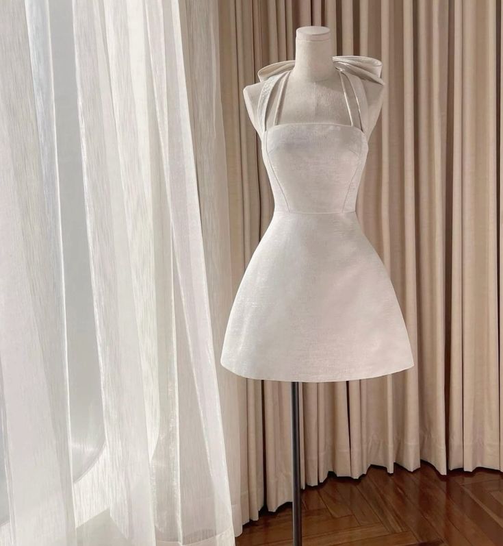 Square Neck Halter Sleeveless Satin A-Line Mini Homecoming Dress With Bow fg6106 - VelvetHem