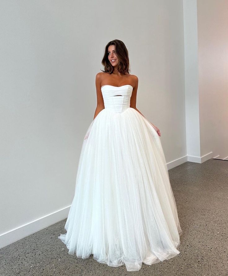 Elegant Boho Tulle Wedding Dress with Strapless Bodice fg6393 - VelvetHem