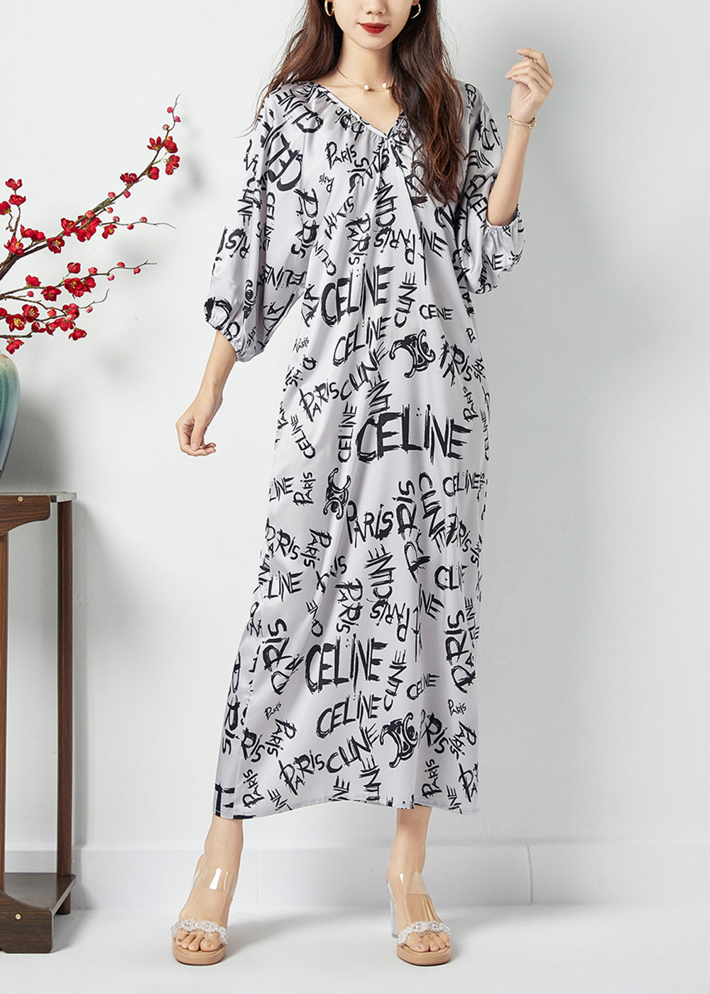 Classic Vintage Dress with a Flattering Fit