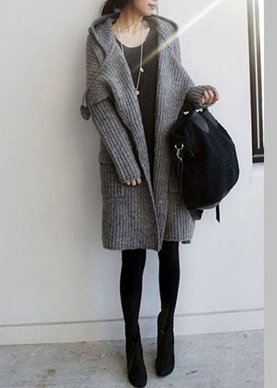 Well Tailored Sweater with a Graceful Silhouette